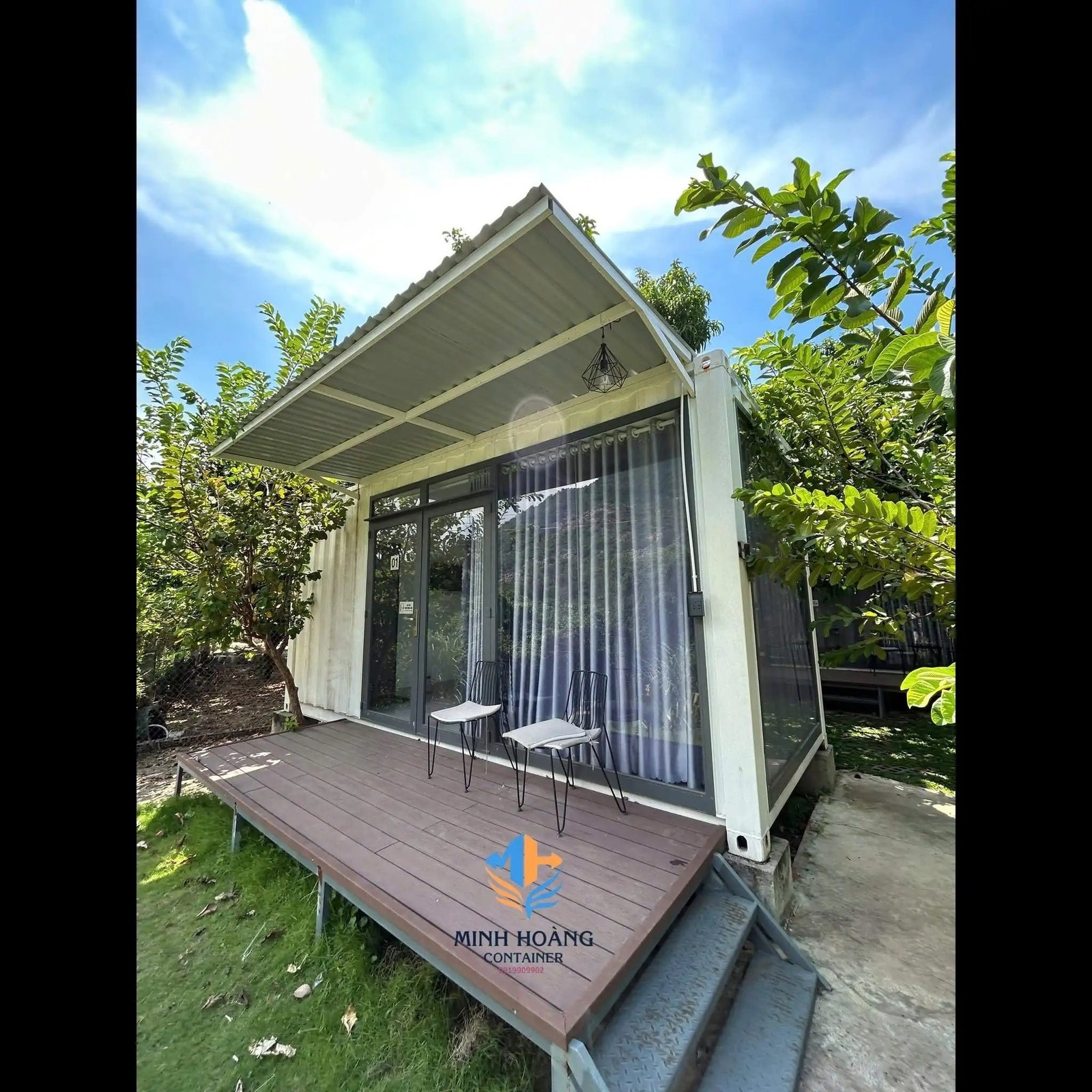Container Nhà Ở 20 Feet Trắng Ốp Gỗ Có Toilet 